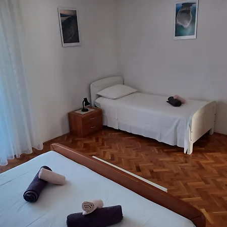 Apartment Bepo I Marija A1 Pag Town